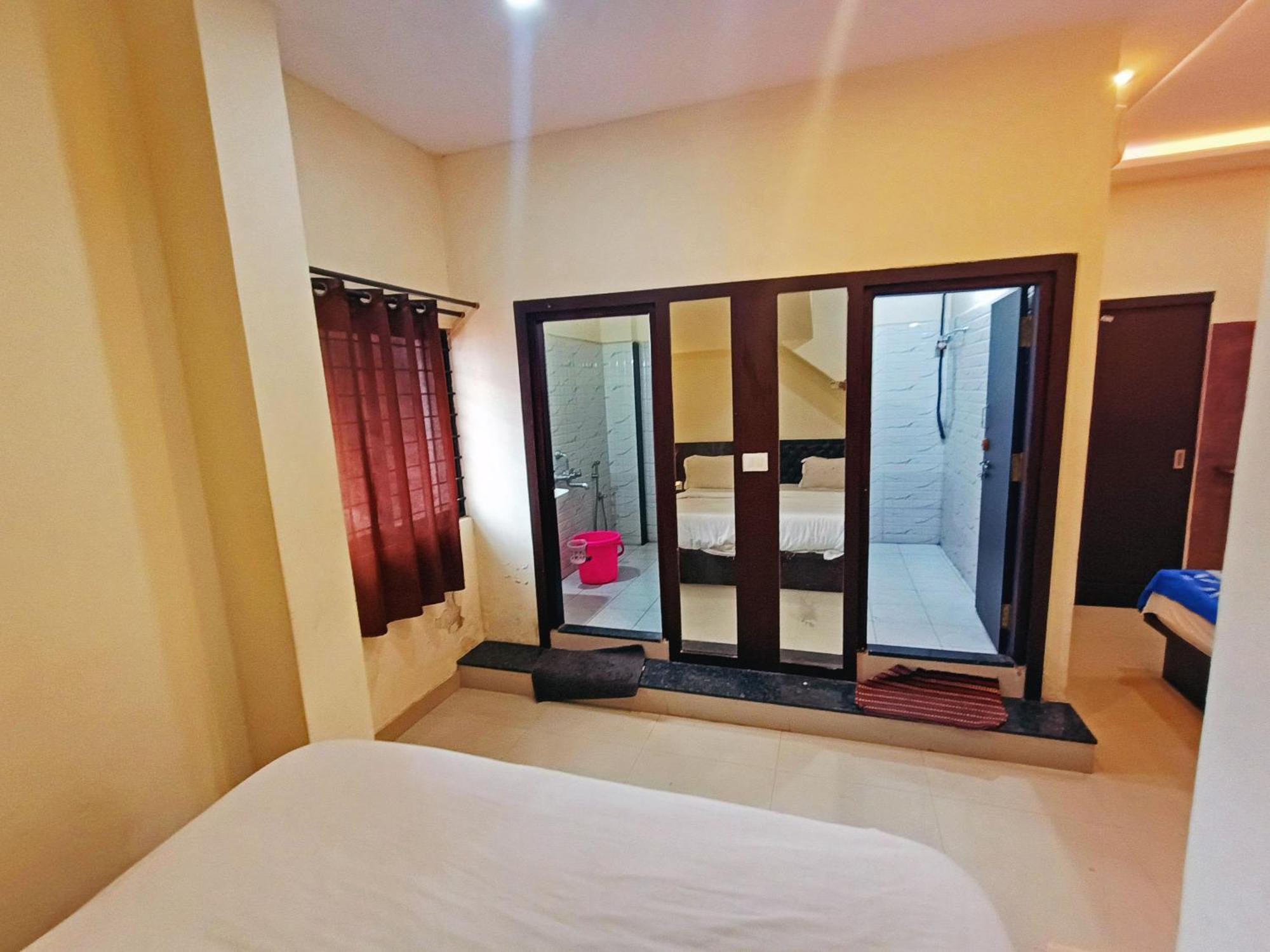 Mg Residency Hotel Chikmagalūr Exterior foto